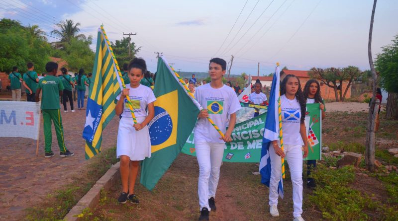 Desfile cívico no Povoado Barrinha.