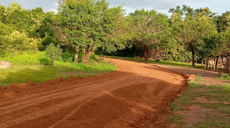 A Prefeitura Municipal de Matias está realizando a restauração da estrada do Povoado Boa Vista ao Povoado Ladeira Vermelha.